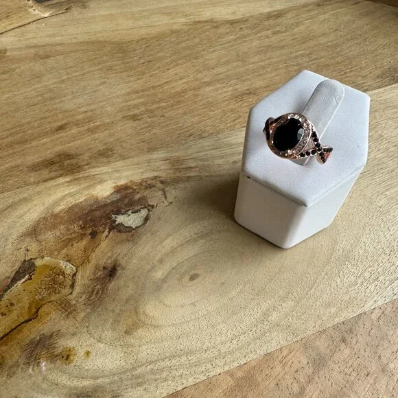 ELEGANT BRIDAL  WEDDING RING SIZE 6 - Picture 5 of 6